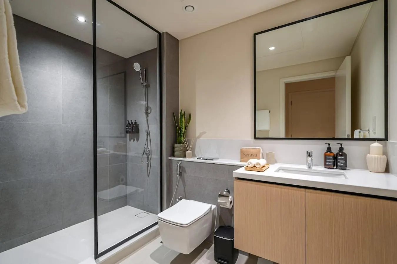 Seraya Residence 13 - 2 Bdr - On The Boulevard - Ocean Views Дубай